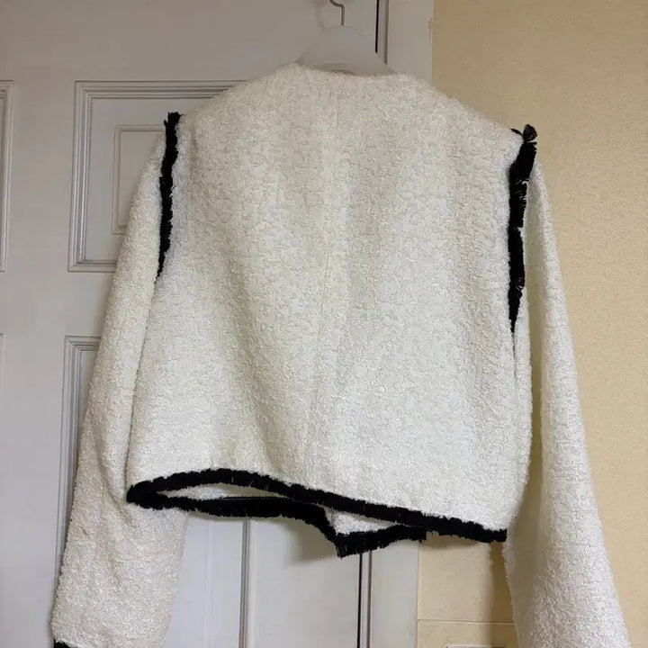 [BUNJANG] Color In ID Ivory Tweed Jacket / 컬러인아이디 OUR studio 아이보리 트위드 자켓(정가 8만원대)