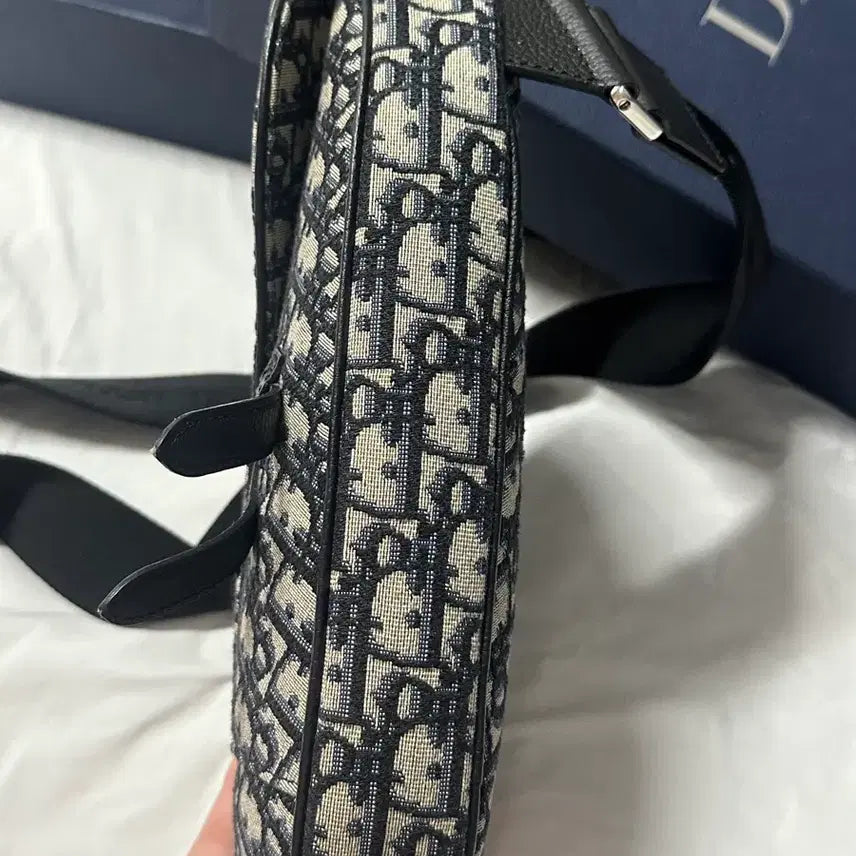 [BUNJANG] Dior Oblique Saddle Bag Medium / 디올 오블리크 새들백 M 미디움