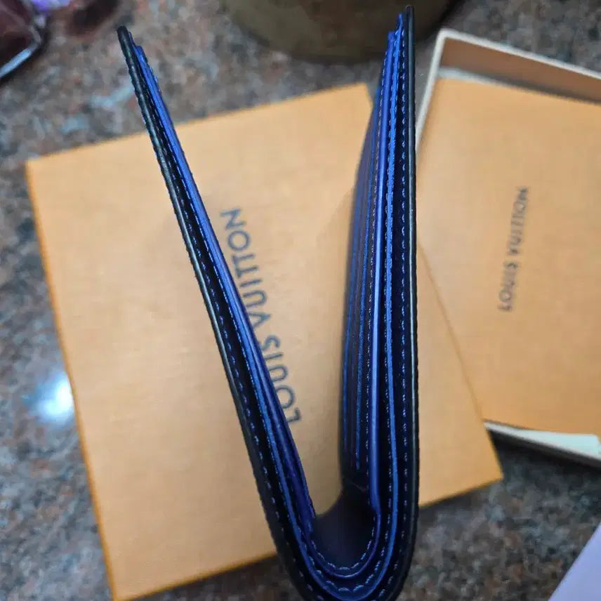 [BUNJANG] Louis Vuitton Multiple Wallet Taiga Leather Blue Men&