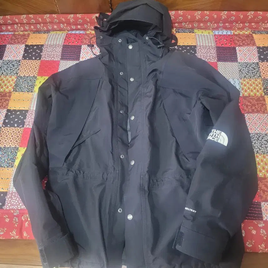 [BUNJANG] The North Face 1994 Retro Mountain Futurelight Jacket - Black / 노스페이스 1994 레트로 마운틴 퓨처라이트 자켓.블랙.