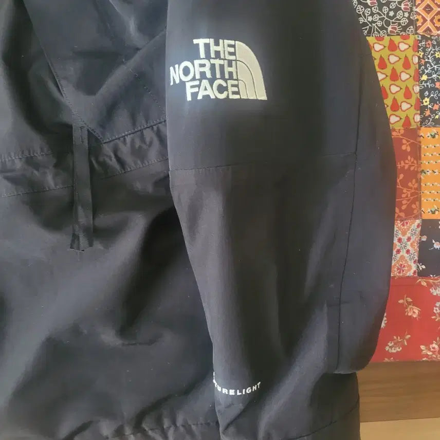 [BUNJANG] The North Face 1994 Retro Mountain Futurelight Jacket - Black / 노스페이스 1994 레트로 마운틴 퓨처라이트 자켓.블랙.