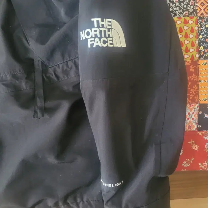 [BUNJANG] The North Face 1994 Retro Mountain Futurelight Jacket - Black / 노스페이스 1994 레트로 마운틴 퓨처라이트 자켓.블랙.