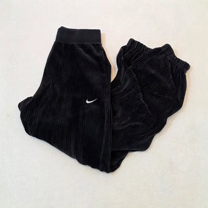[BUNJANG] Nike Corduroy Training Pants / 나이키 츄리닝바지 <골덴>