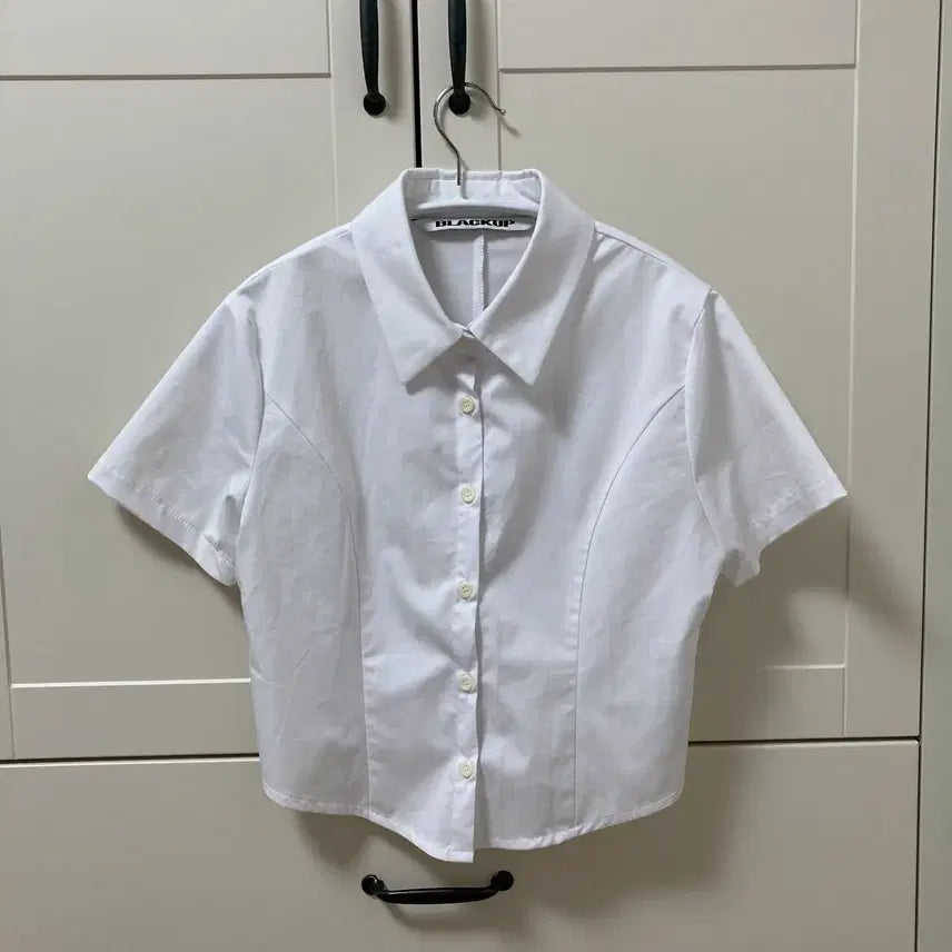 [SOLD OUT] 블랙업 크롭 반팔셔츠