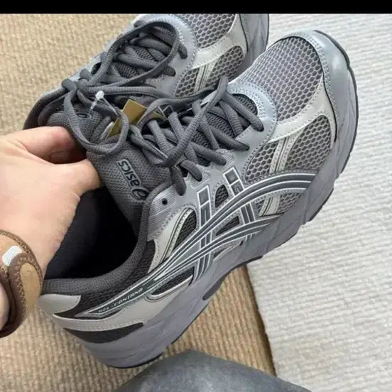 [BUNJANG] Asics Gel-Contana Silver Sneakers / 아식스 젤 콘타나 250
