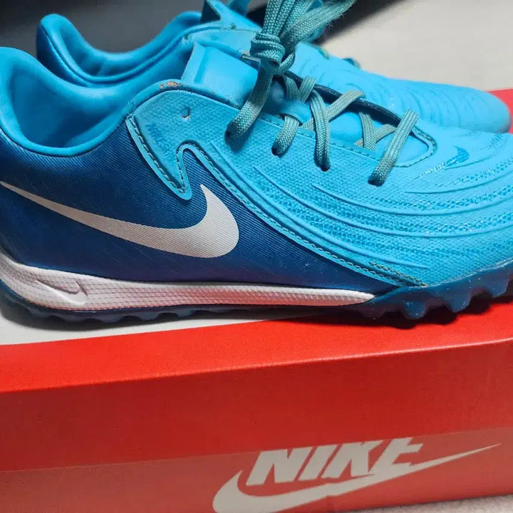 [BUNJANG] Nike Phantom 235 Futsal Shoes / 나이키 팬텀 풋살화 235