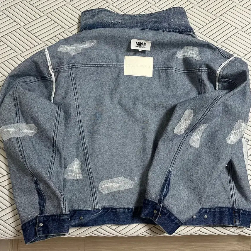 [BUNJANG] MM6 Oversized Denim Jacket (Size 50) / MM6 마르지엘라 오버사이즈 데님 자켓 50 사이즈