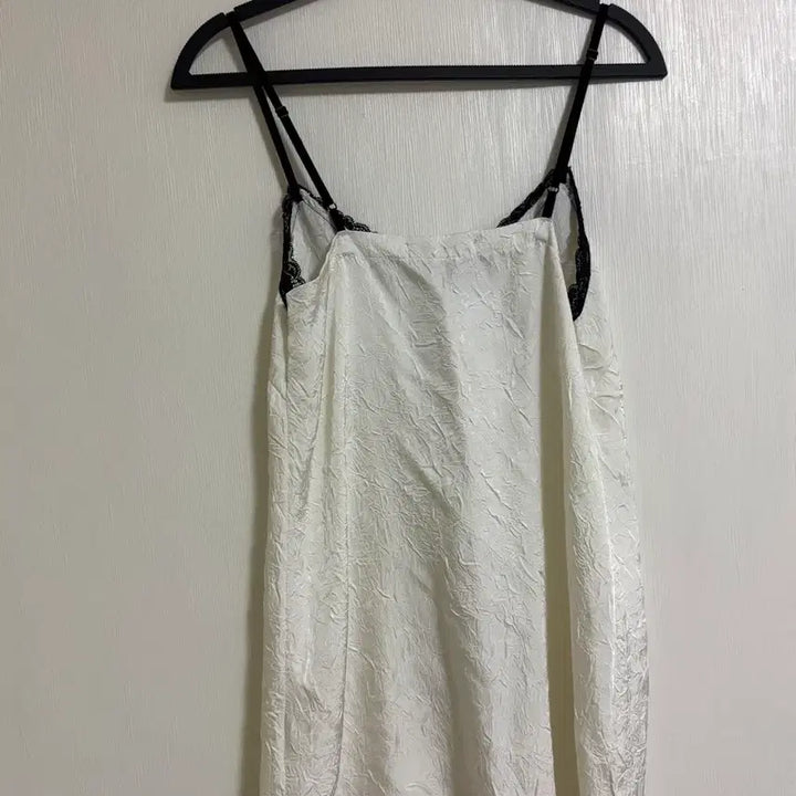 [BUNJANG] High School Disco Ivory Slip Top / 하이스쿨디스코 아이보리 슬립탑