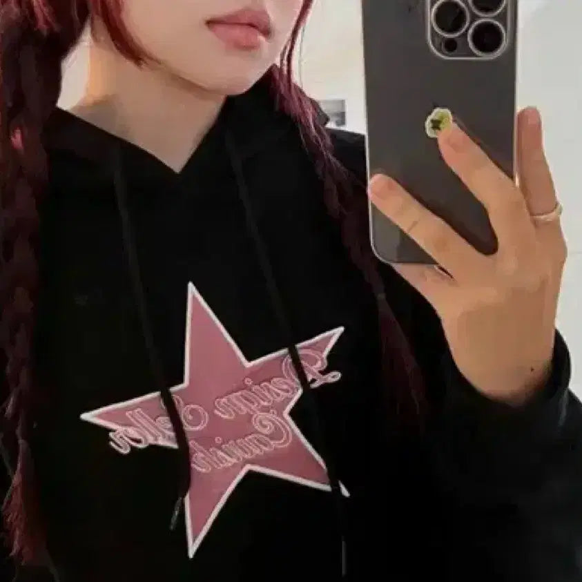 [BUNJANG] Cavishe Star Logo Crop Hoodie Black / 카비시 별 로고 크롭 후드티 블랙 F