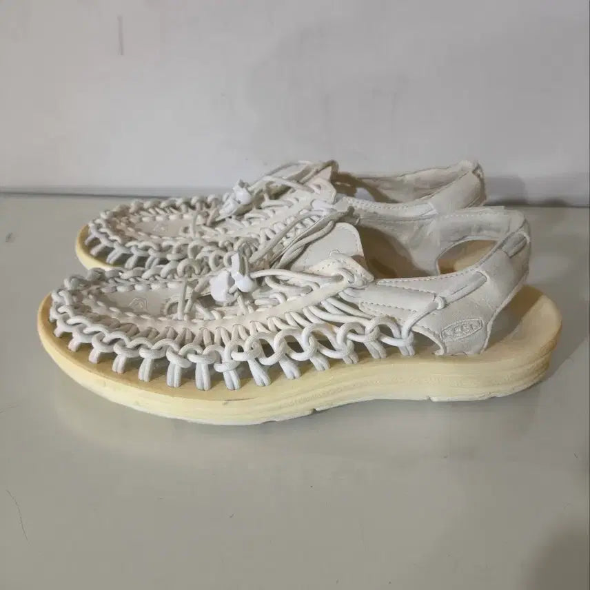 [BUNJANG] Kin Unique Sandals / 260mm 킨 유니크샌들