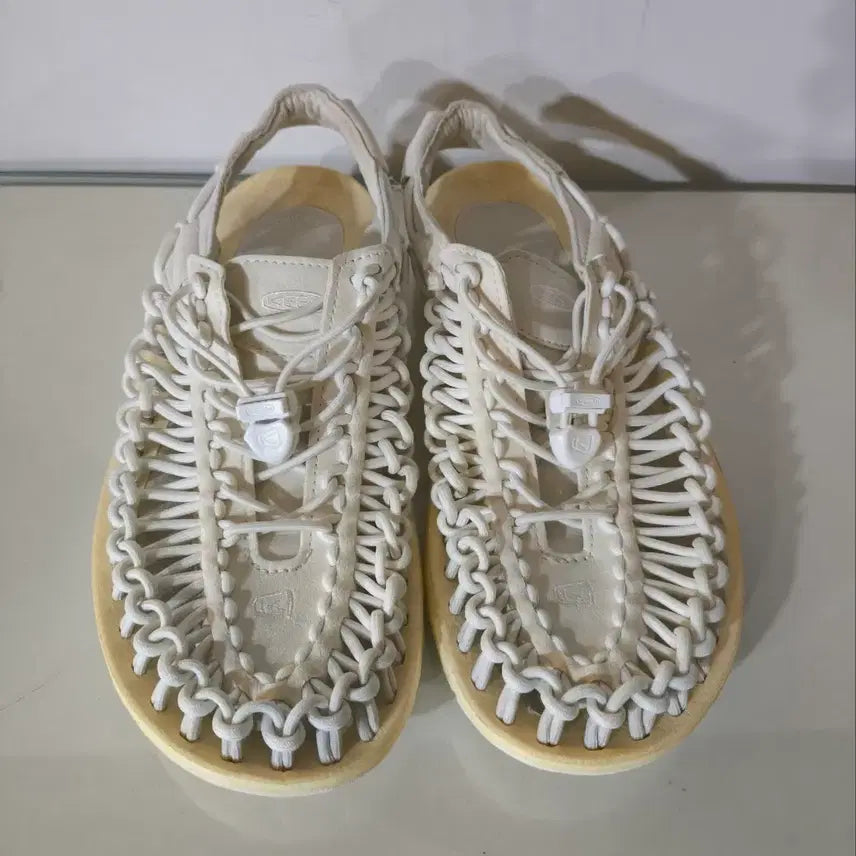 [BUNJANG] Kin Unique Sandals / 260mm 킨 유니크샌들