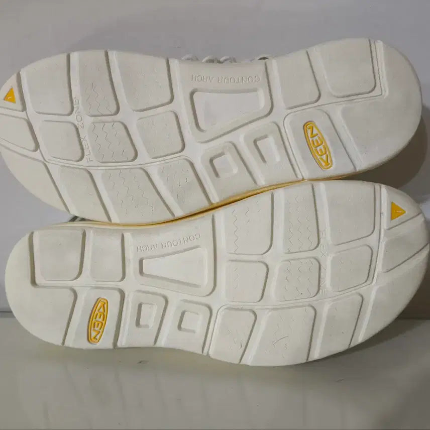 [BUNJANG] Kin Unique Sandals / 260mm 킨 유니크샌들