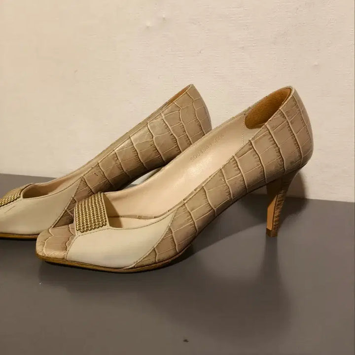 [BUNJANG] Escada 245mm 37.5 Heels / 245mm 37.5 에스까다 구두 힐