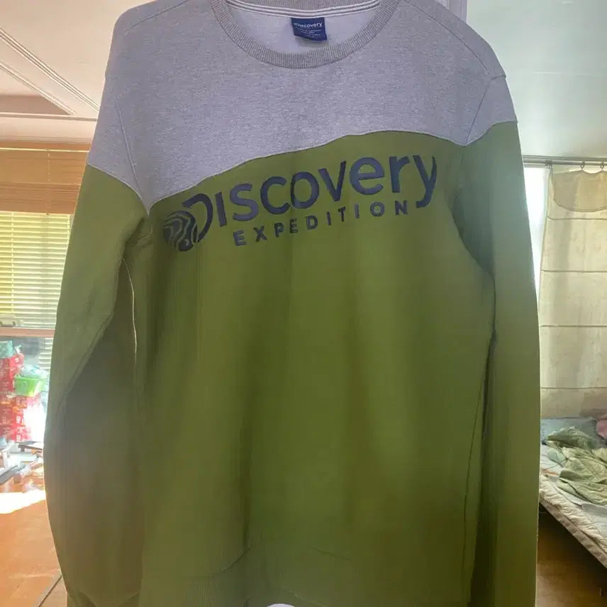 [BUNJANG] Discovery Expedition Two-Tone Sweatshirt / 디스커버리 익스페디션 맨투맨 그린/회색