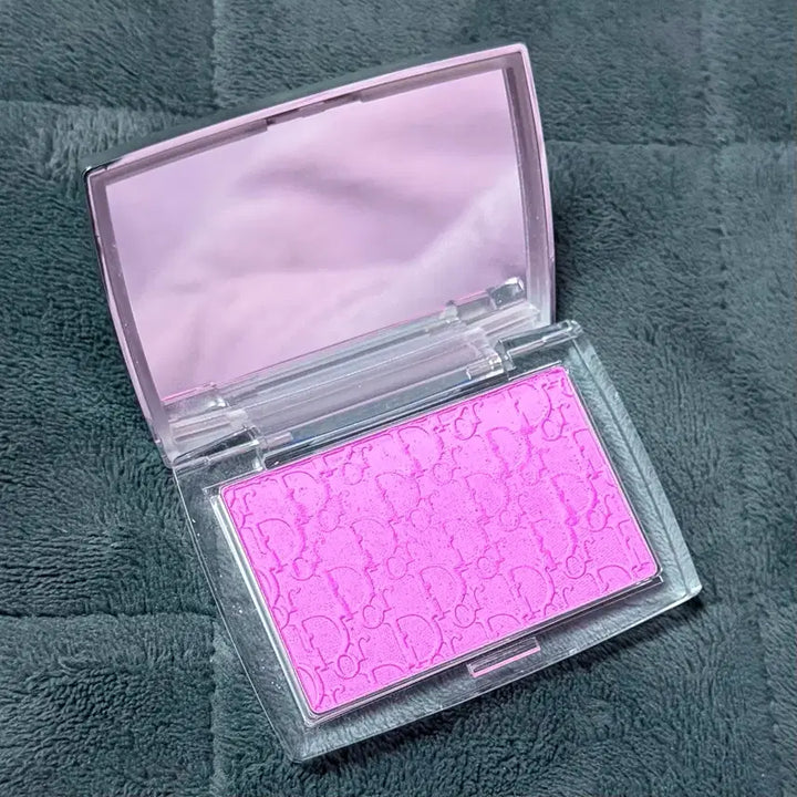 [BUNJANG] Dior Rosy Glow 001 Pink Blush / 디올 로지 글로우 001 핑크 블러셔