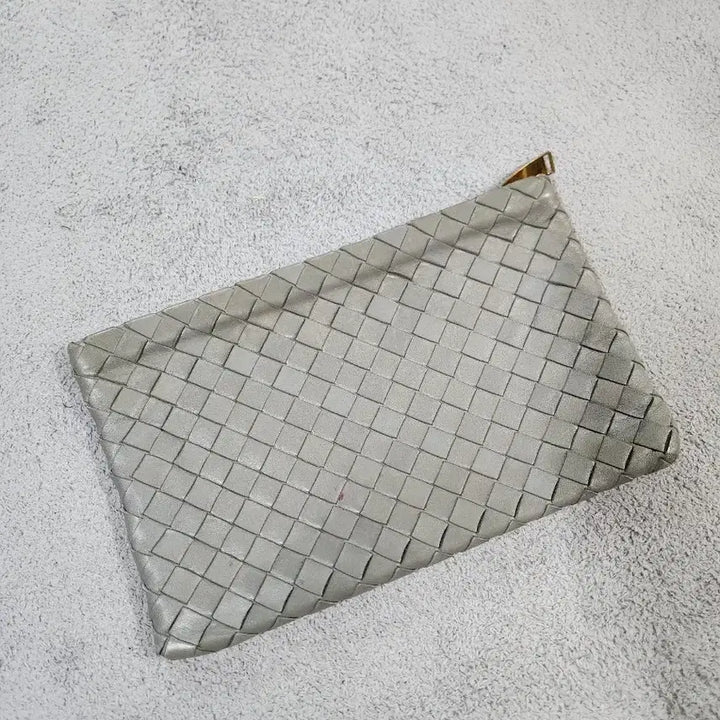 [BUNJANG] Bottega Veneta Weaving Pattern Clutch Bag / 보테가베네타 위빙 패턴 클러치백 그레이