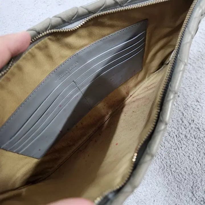 [BUNJANG] Bottega Veneta Weaving Pattern Clutch Bag / 보테가베네타 위빙 패턴 클러치백 그레이