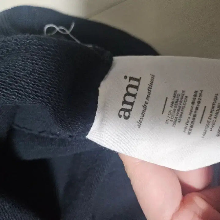 [BUNJANG] M Army Small Heart Black Sweatshirt / [M]아미 스몰하트 맨투맨