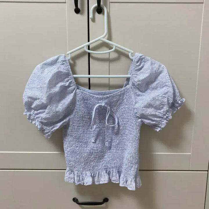 [BUNJANG] Floral Smocked Puff Blouse / 플라워 스모크 퍼프 블라우스