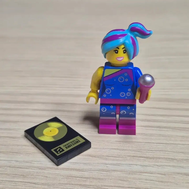 [BUNJANG] Lego Movie 2 Flashback Lucy Minifigure / 레고 무비2 플래쉬백 루시 미니피규어