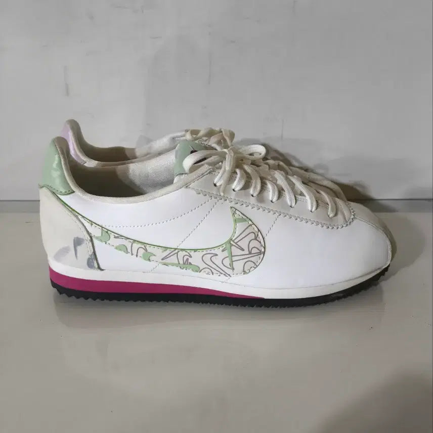 [BUNJANG] 265mm 나이키 코르테즈 발렌타인 스니커즈 / 265mm 나이키 코르테즈 발렌타인 스니커즈