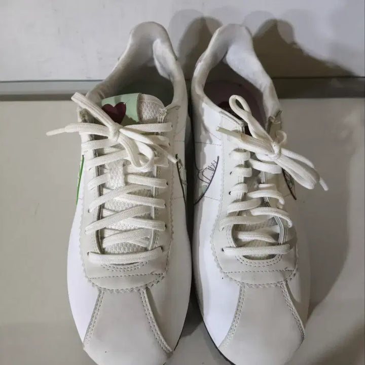 [BUNJANG] 265mm 나이키 코르테즈 발렌타인 스니커즈 / 265mm 나이키 코르테즈 발렌타인 스니커즈