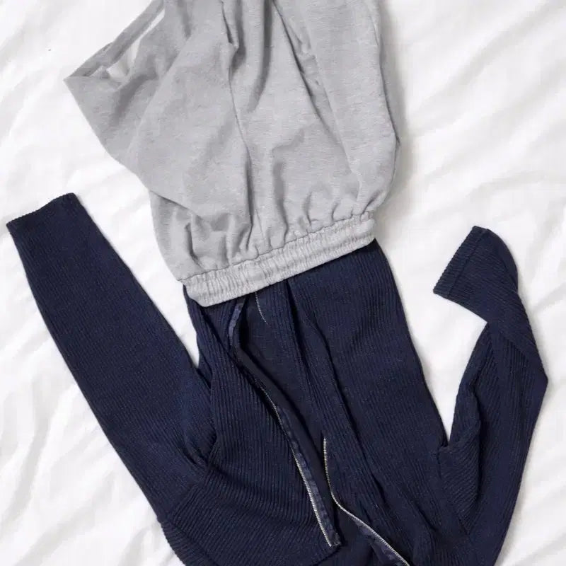 [BUNJANG] Gray Knit Zip-up & Shorts Set / 회색 반바지 니트집업 판매합니다