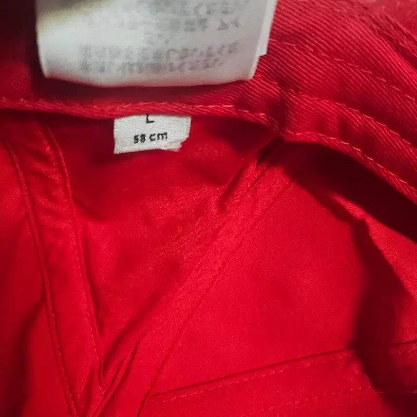 [BUNJANG] Balenciaga Red Logo Ball Cap / 발렌시아가 레드 로고 볼캡 모자