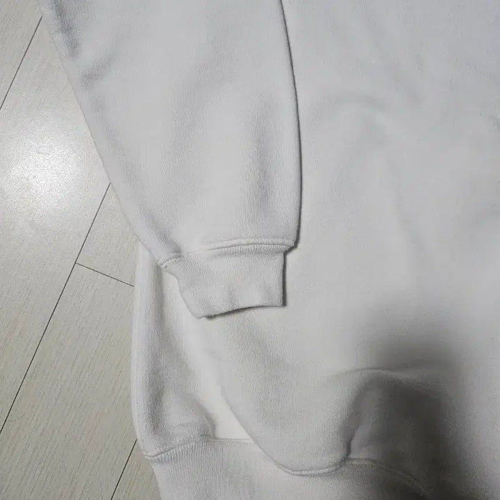 [BUNJANG] Vetements Rainbow Logo Sweatshirt White / [S]베트멍 레인보우 로고 맨투맨 화이트