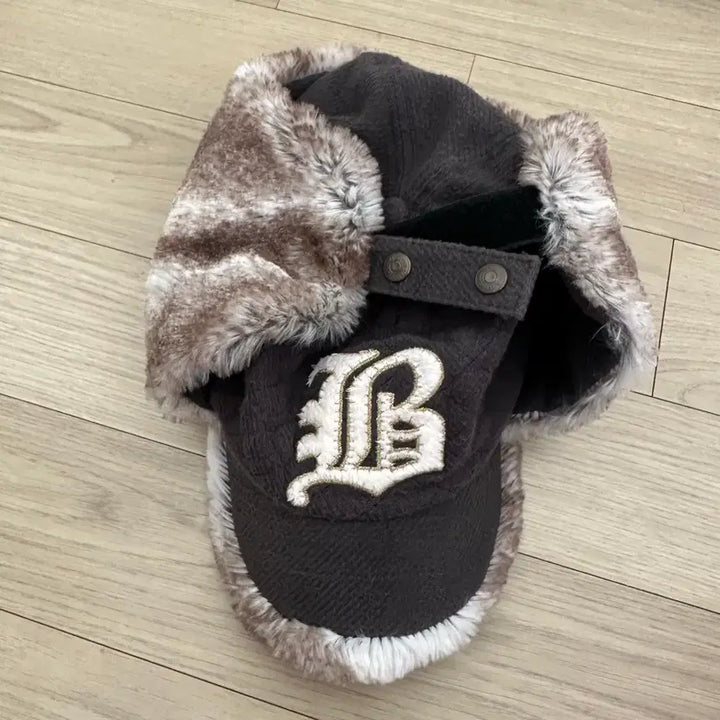 [BUNJANG] Q Vintage Wise Girl Fur Earflap Cap / 빈티지 퍼 모자 캡 귀도리 이어플랩 큐빈티지 shop502 와이즈걸