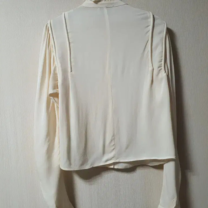 [BUNJANG] Berenice Volume Sleeve Blouse / 베르니스 berenice 볼륨 슬리브 블라우스  36 사이즈  정품