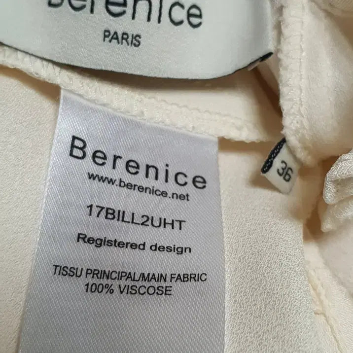 [BUNJANG] Berenice Volume Sleeve Blouse / 베르니스 berenice 볼륨 슬리브 블라우스  36 사이즈  정품