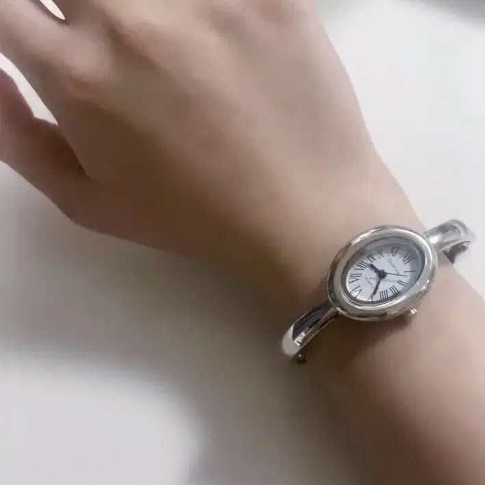 [BUNJANG] Debora Quartz Bangle Watch / Debora 쿼츠 뱅글 시계