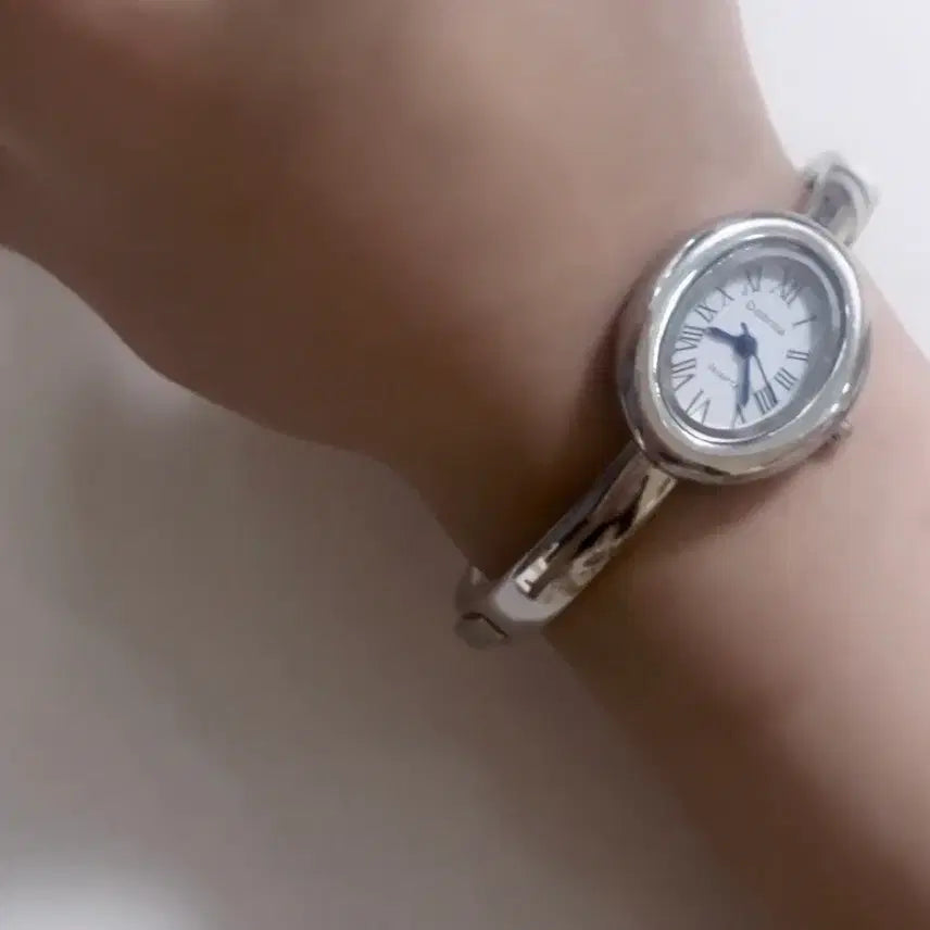 [BUNJANG] Debora Quartz Bangle Watch / Debora 쿼츠 뱅글 시계