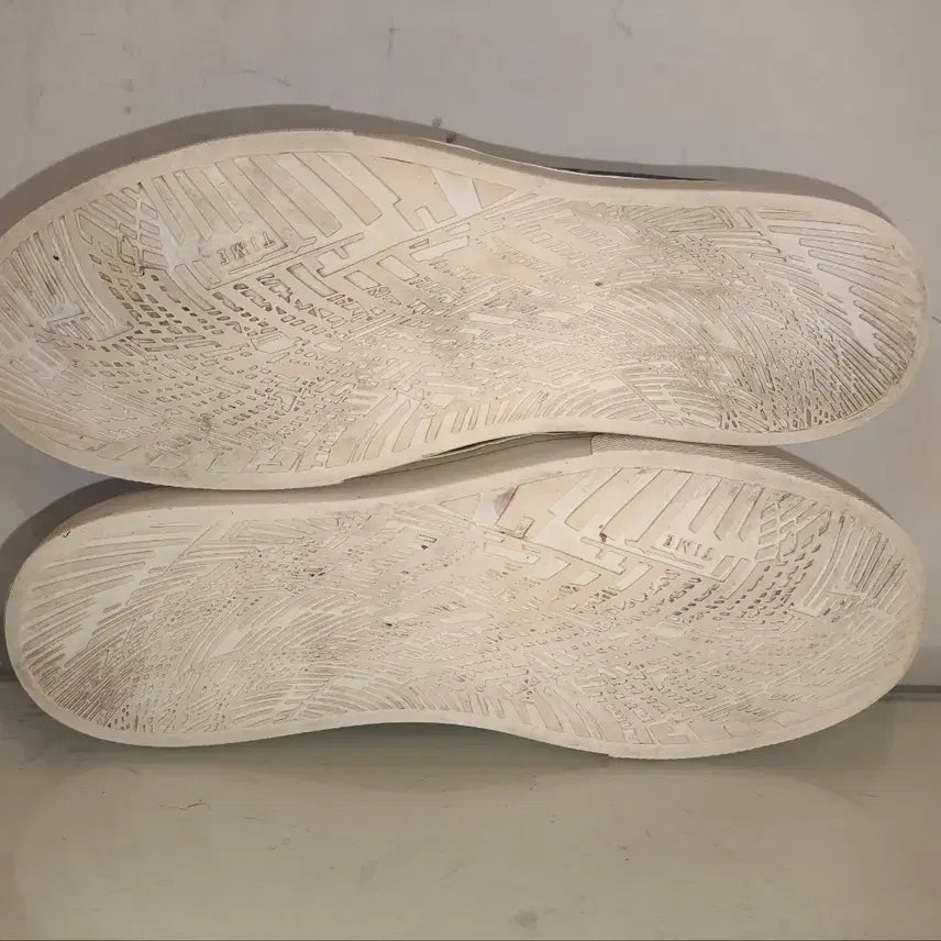 [BUNJANG] 235mm Time Pattern Slip-on / 235mm 타임 패턴 슬립온