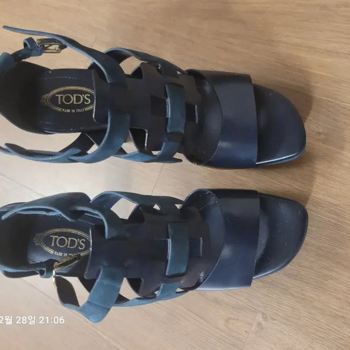 [BUNJANG] TOD'S Navy Sandal Heels / TOD'S 토즈 네이비 샌들힐