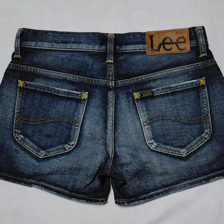 [BUNJANG] Lee Lady Lee Riders Denim Shorts / [S] Lee 레이디 라이더스 데님 숏팬츠 (Made in Japan)