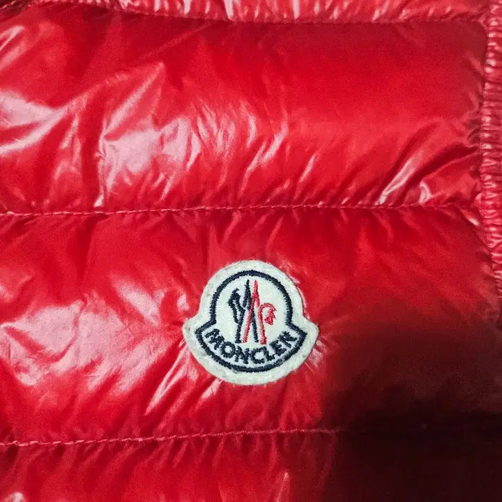 [BUNJANG] Moncler GUI Red Logo Padded Vest / [1]몽클레어 GUI 레드 로고 패딩 조끼