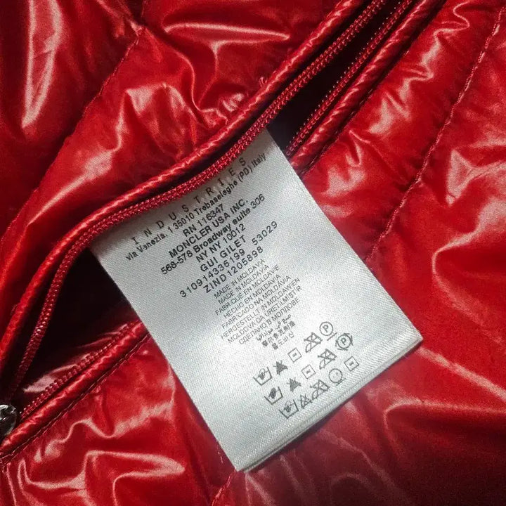 [SOLD OUT] [1]몽클레어 GUI 레드 로고 패딩 조끼