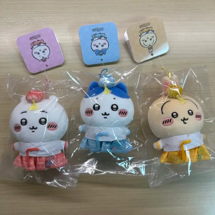 [BUNJANG] Chikawa Hachiware Usagi Hanbok Mascot / 치이카와 하치와레 우사기 한복 마스코트