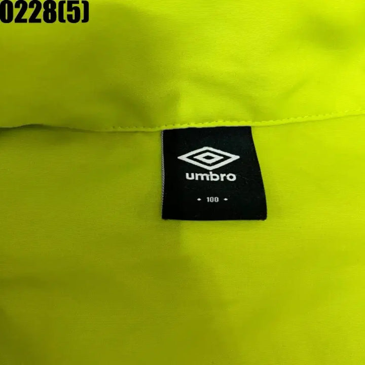 [BUNJANG] Umbro Fluorescent Color Block Windbreaker Jacket / 엄브로 형광 배색 바람막이 자켓100 0228