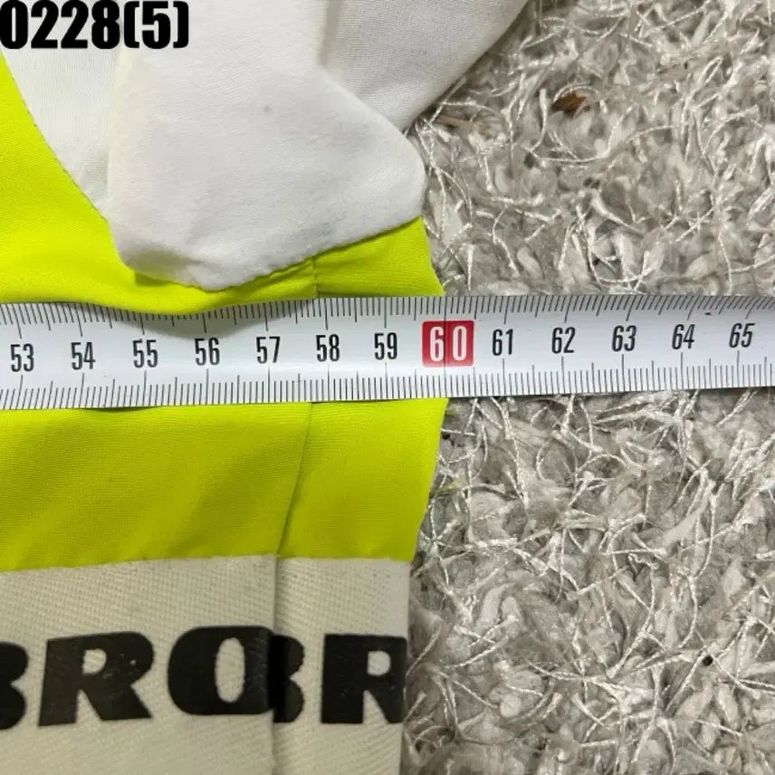 [BUNJANG] Umbro Fluorescent Color Block Windbreaker Jacket / 엄브로 형광 배색 바람막이 자켓100 0228