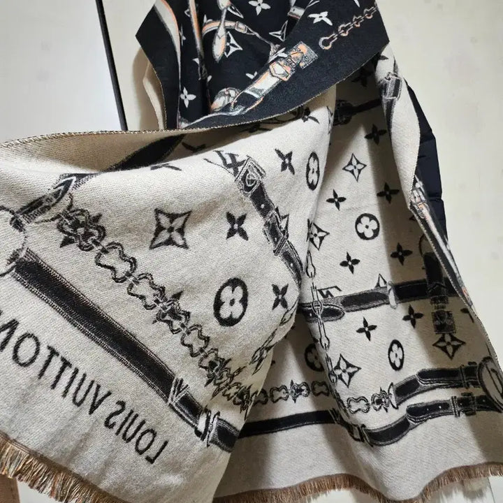 [BUNJANG] Louis Vuitton Cashmere Scarf Shawl Blanket / 루이비통 머플러 숄 무릎담요