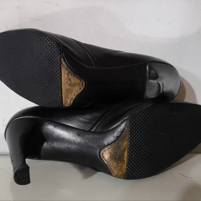 [BUNJANG] Bally Black Ribbon Heels / 235~240mm 발리 블랙리본 힐 구두