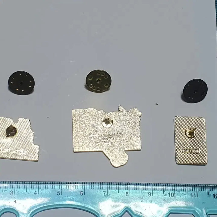 [BUNJANG] Olympic Commemorative Badges (Calgary/Nagano/Vancouver) Set of 3 / 올림픽 기념 뱃지 (캘거리/나가노/밴쿠버) 3종