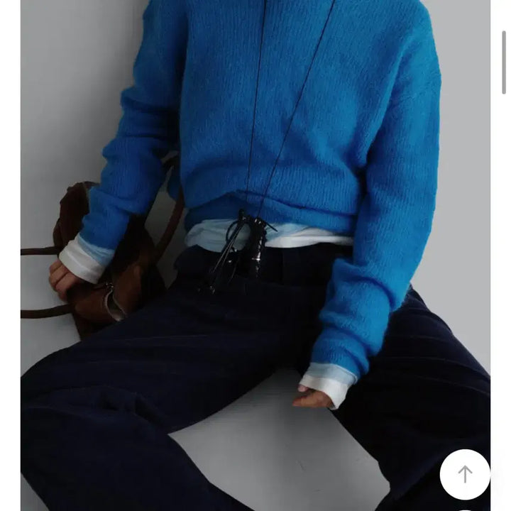 [BUNJANG] Laroom Minuet Knit Top / 라룸 니트  언더비블랙업크렘므미뉴에트메리어라운드