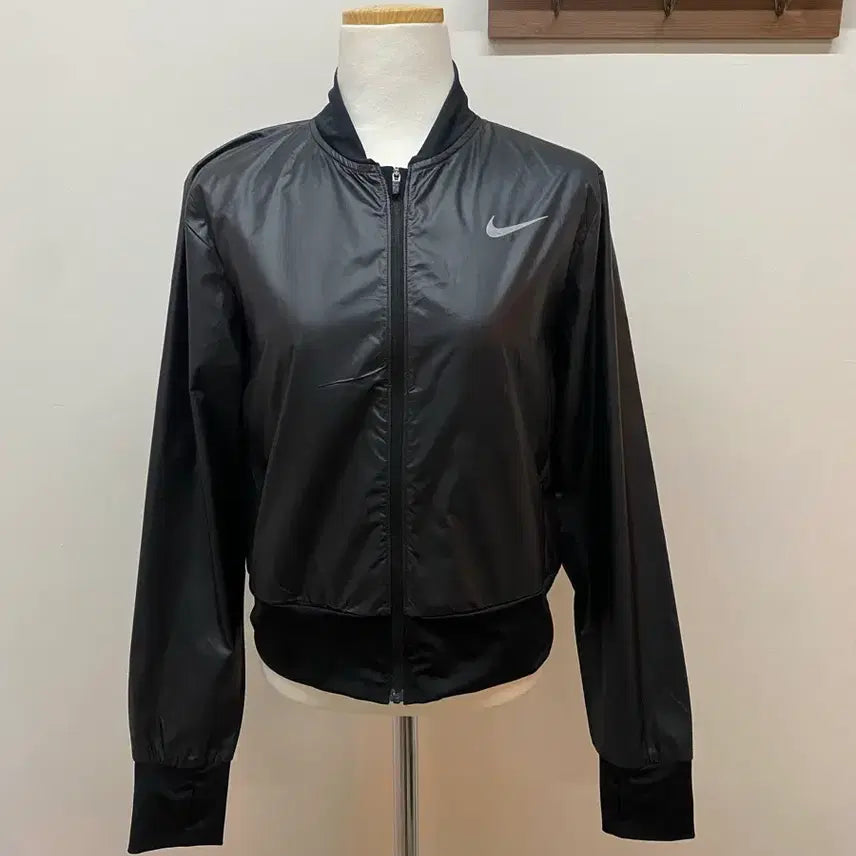 [BUNJANG] Nike Black Bomber Women's Jacket / 정품 새상품 나이키 블랙 봄버 여성 자켓 점퍼 85