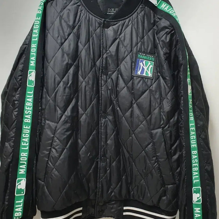 [BUNJANG] MLB New York Yankees Diamond Quilted Jacket / MLB 뉴욕양키즈 퀼팅 자켓 100