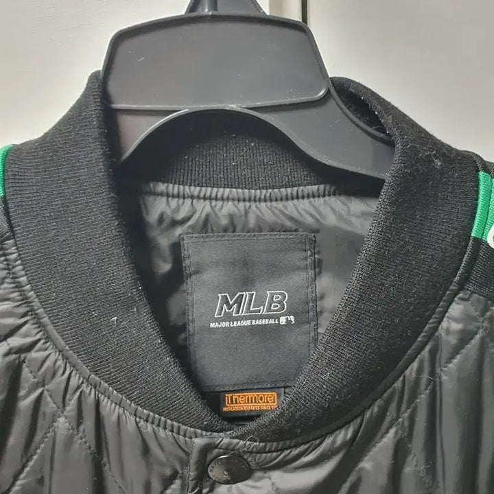 [BUNJANG] MLB New York Yankees Diamond Quilted Jacket / MLB 뉴욕양키즈 퀼팅 자켓 100