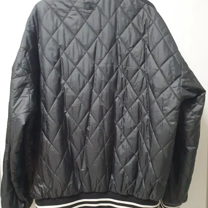 [BUNJANG] MLB New York Yankees Diamond Quilted Jacket / MLB 뉴욕양키즈 퀼팅 자켓 100